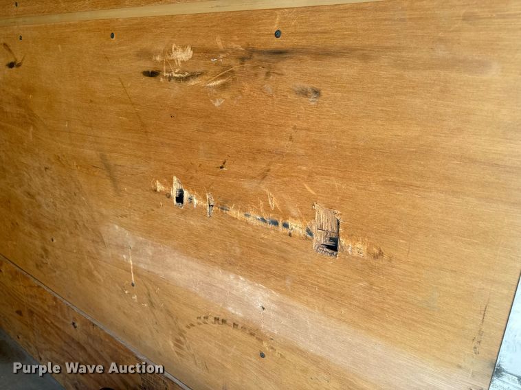 image for item EH6518 1994 Wells Cargo SW8 enclosed cargo trailer