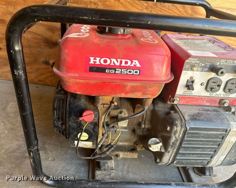 image for item EH6518 1994 Wells Cargo SW8 enclosed cargo trailer