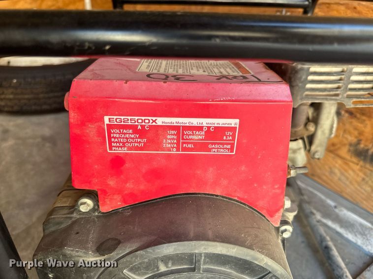 image for item EH6518 1994 Wells Cargo SW8 enclosed cargo trailer