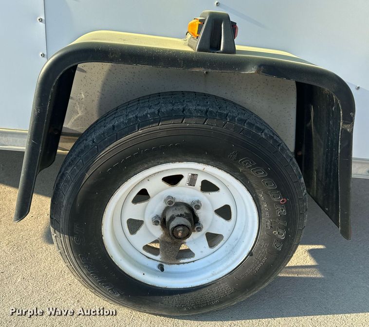 image for item EH6518 1994 Wells Cargo SW8 enclosed cargo trailer