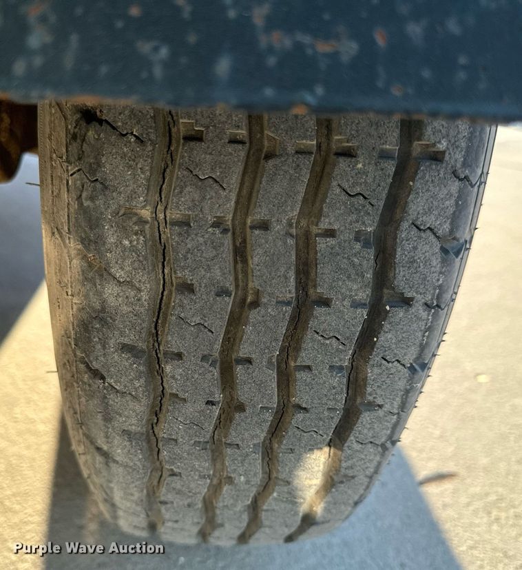 image for item EH6518 1994 Wells Cargo SW8 enclosed cargo trailer