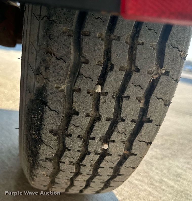 image for item EH6518 1994 Wells Cargo SW8 enclosed cargo trailer