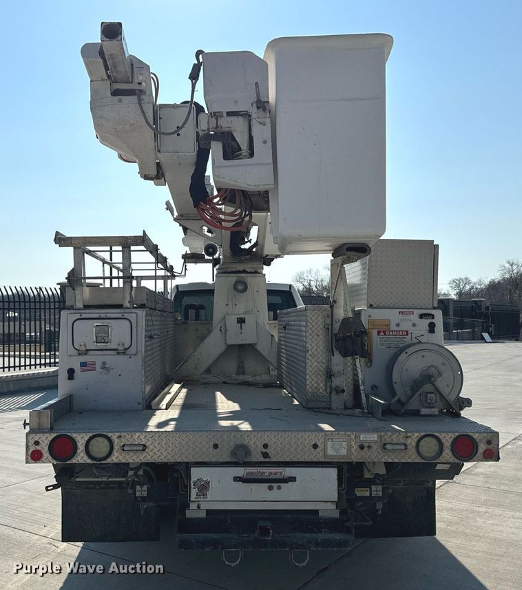 image for item EH6523 2014 Dodge Ram 5500HD bucket truck