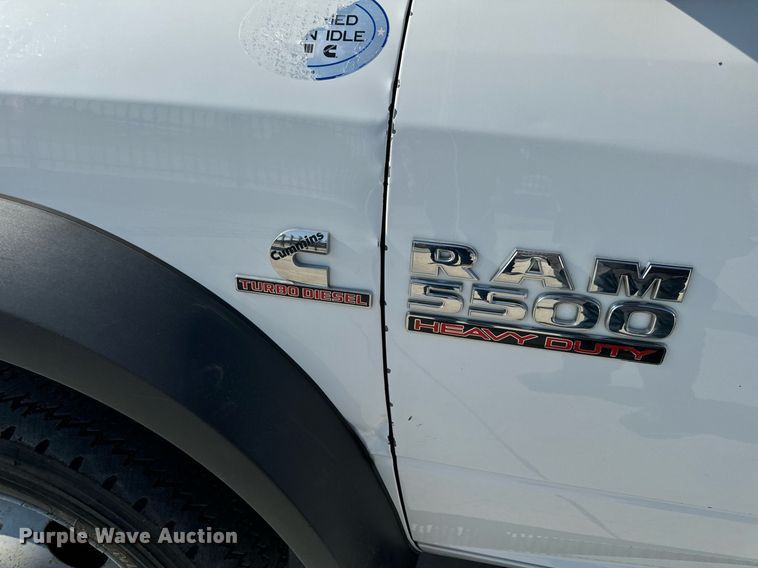 image for item EH6523 2014 Dodge Ram 5500HD bucket truck