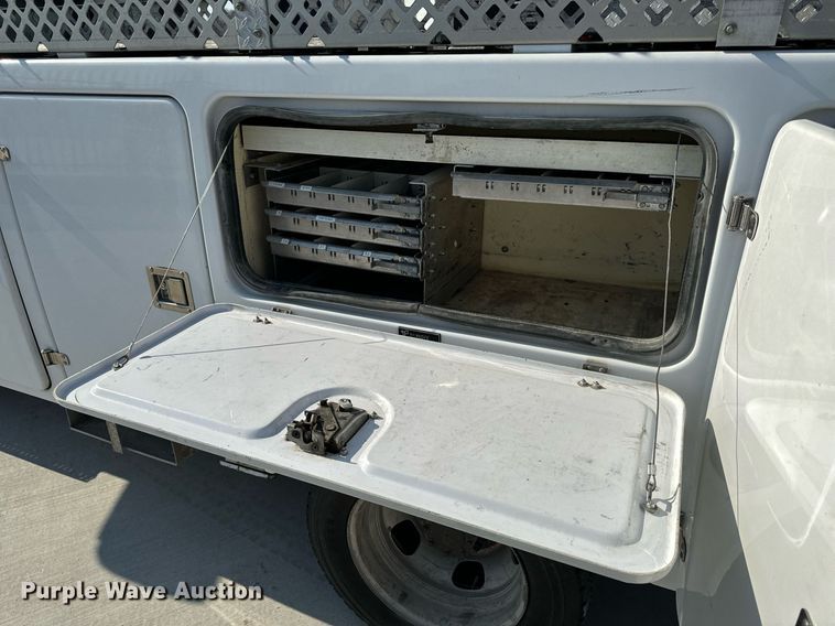 image for item EH6523 2014 Dodge Ram 5500HD bucket truck