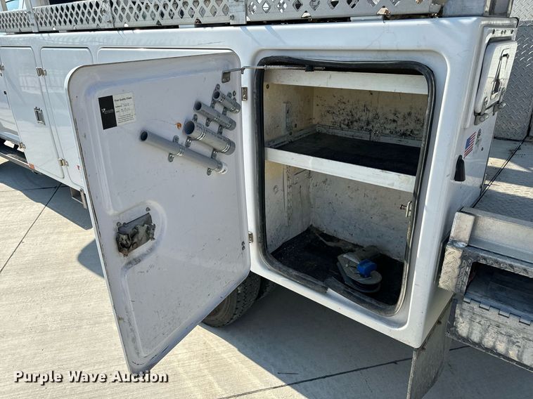 image for item EH6523 2014 Dodge Ram 5500HD bucket truck