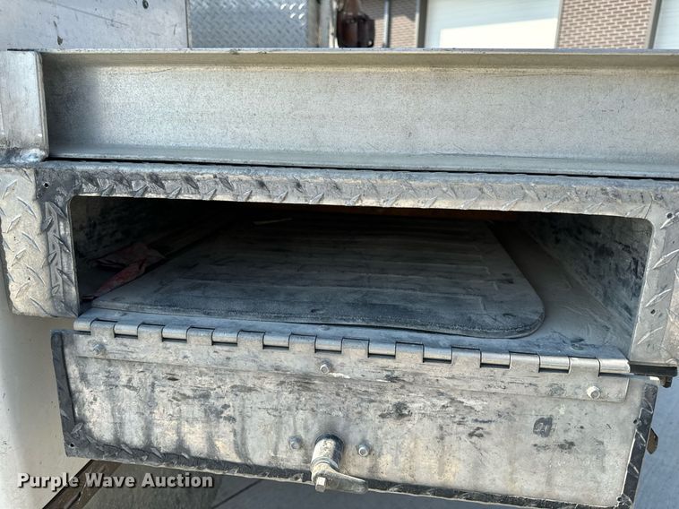 image for item EH6523 2014 Dodge Ram 5500HD bucket truck