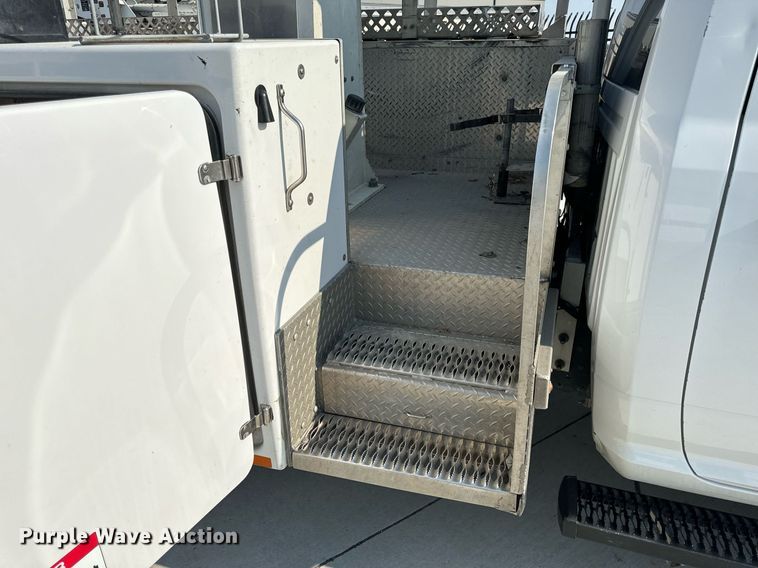 image for item EH6523 2014 Dodge Ram 5500HD bucket truck