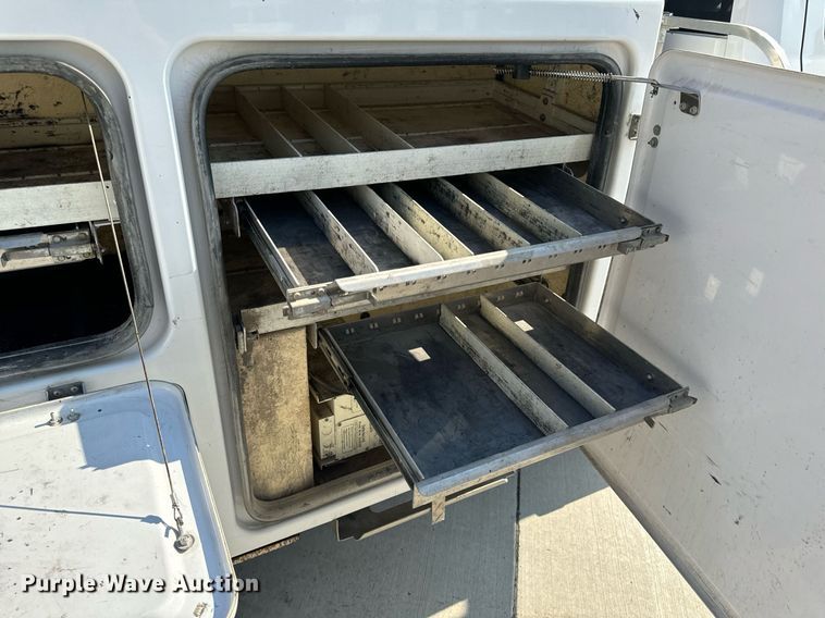 image for item EH6523 2014 Dodge Ram 5500HD bucket truck