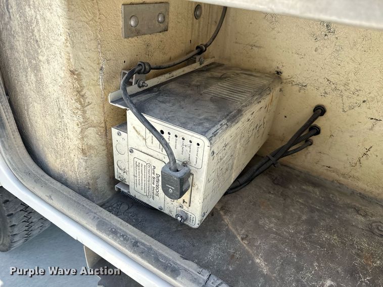 image for item EH6523 2014 Dodge Ram 5500HD bucket truck