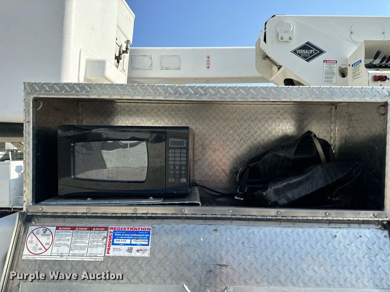 image for item EH6523 2014 Dodge Ram 5500HD bucket truck