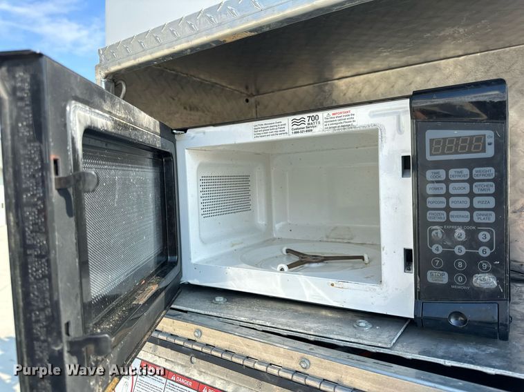 image for item EH6523 2014 Dodge Ram 5500HD bucket truck