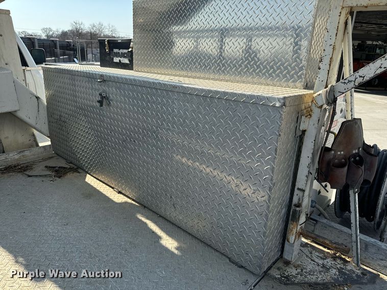 image for item EH6523 2014 Dodge Ram 5500HD bucket truck