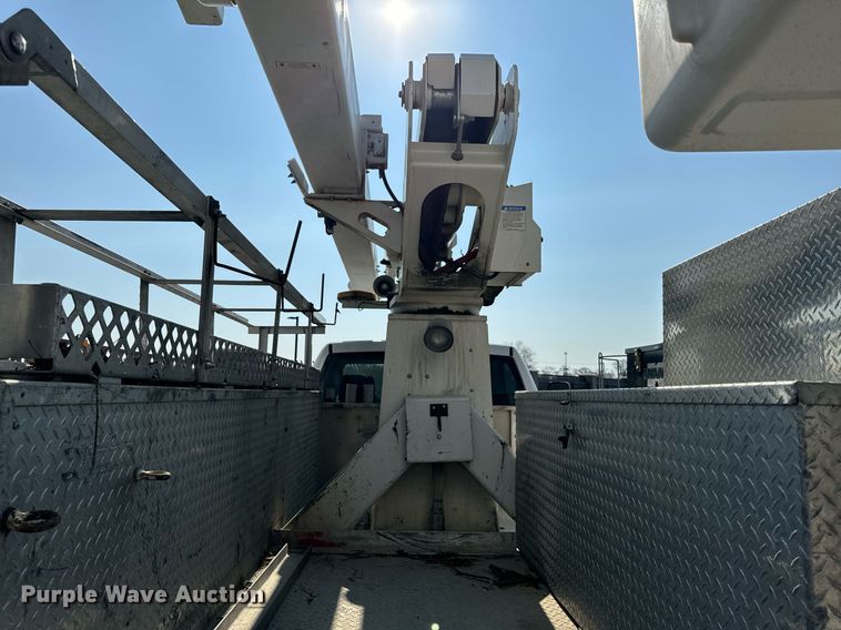 image for item EH6523 2014 Dodge Ram 5500HD bucket truck