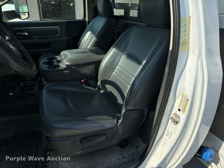 image for item EH6523 2014 Dodge Ram 5500HD bucket truck