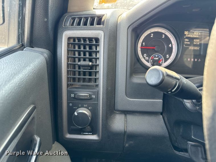 image for item EH6523 2014 Dodge Ram 5500HD bucket truck