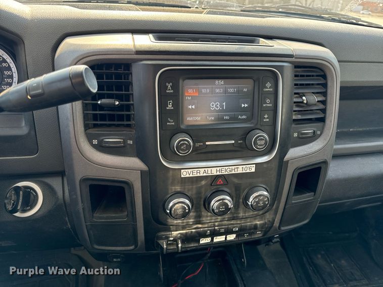 image for item EH6523 2014 Dodge Ram 5500HD bucket truck