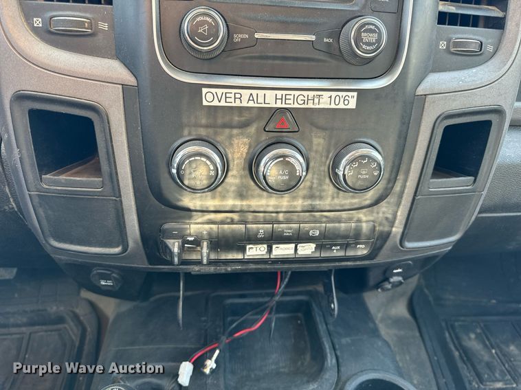 image for item EH6523 2014 Dodge Ram 5500HD bucket truck