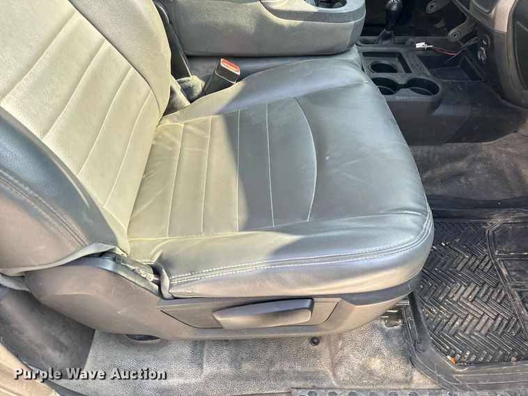 image for item EH6523 2014 Dodge Ram 5500HD bucket truck