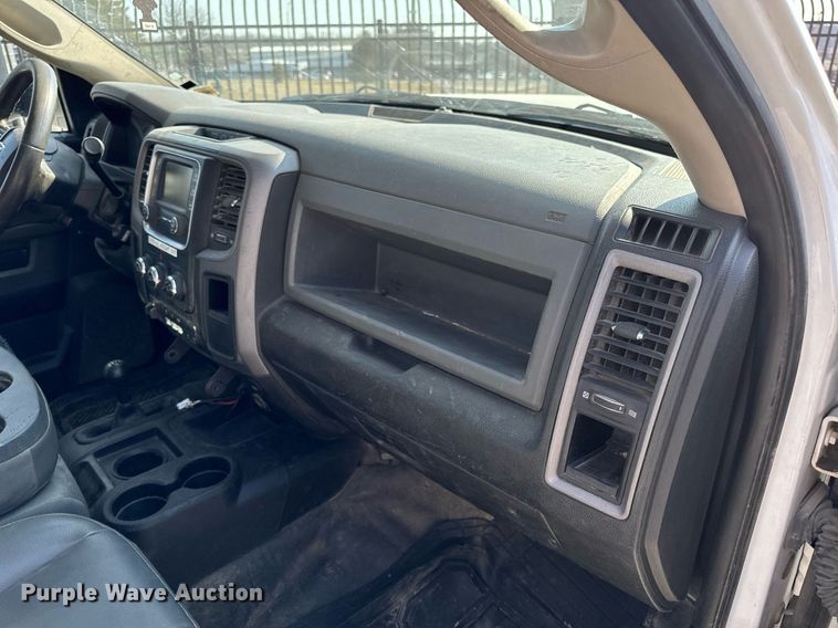 image for item EH6523 2014 Dodge Ram 5500HD bucket truck