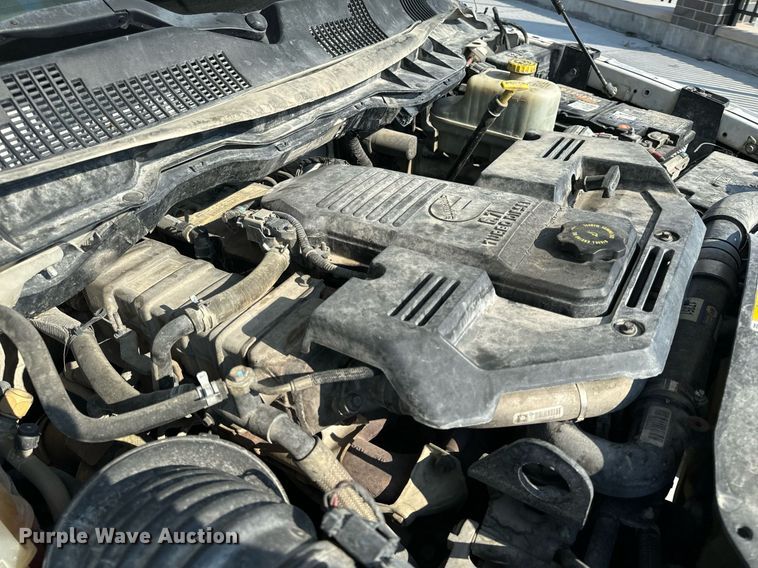 image for item EH6523 2014 Dodge Ram 5500HD bucket truck