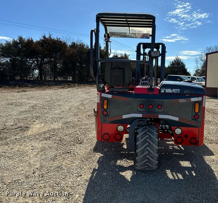 image for item EH6548 2006 Moffett M55 forklift