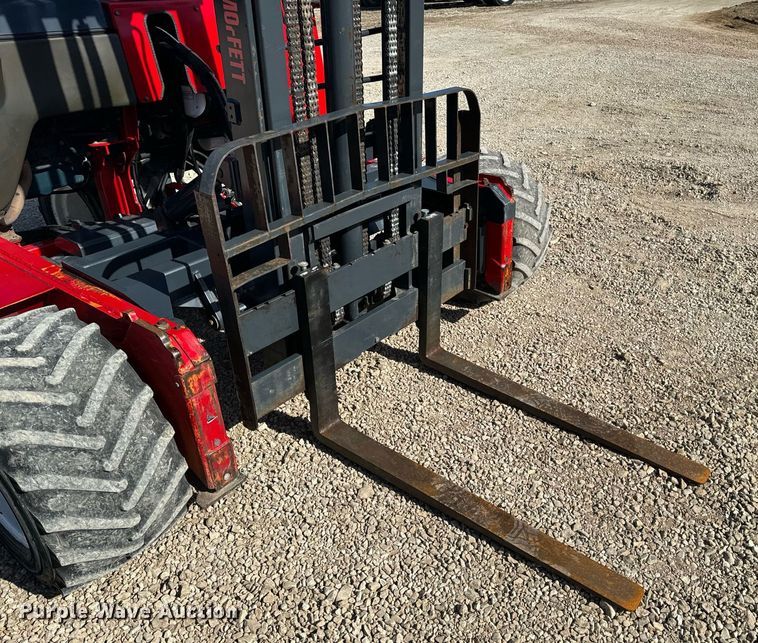 image for item EH6548 2006 Moffett M55 forklift