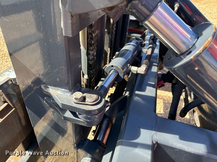 image for item EH6548 2006 Moffett M55 forklift