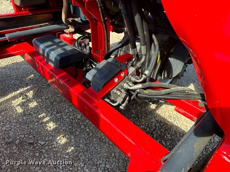 image for item EH6548 2006 Moffett M55 forklift