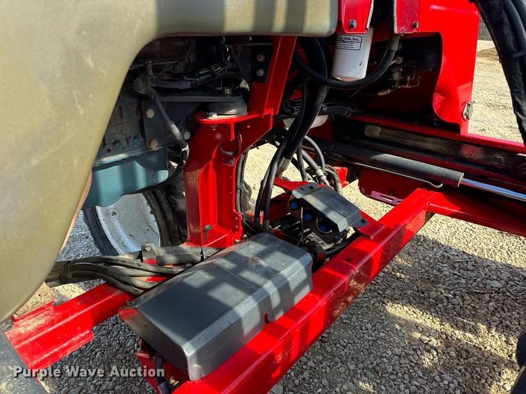 image for item EH6548 2006 Moffett M55 forklift