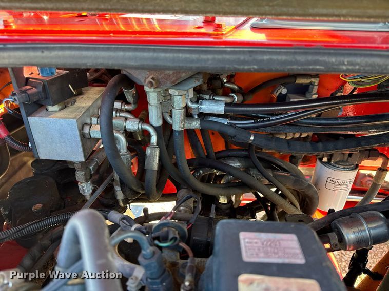 image for item EH6548 2006 Moffett M55 forklift