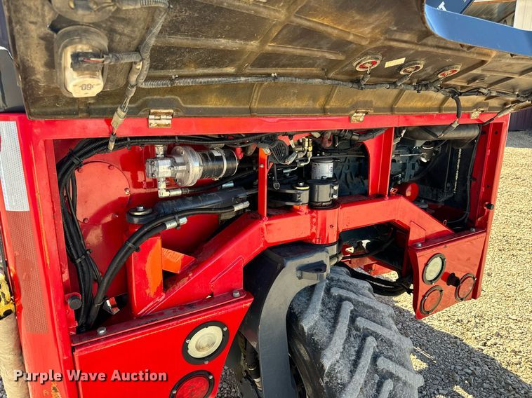 image for item EH6548 2006 Moffett M55 forklift