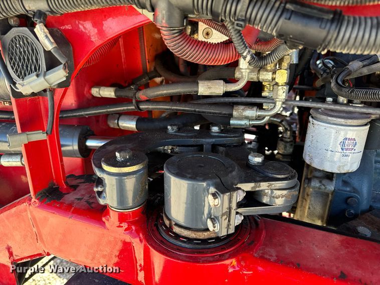 image for item EH6548 2006 Moffett M55 forklift