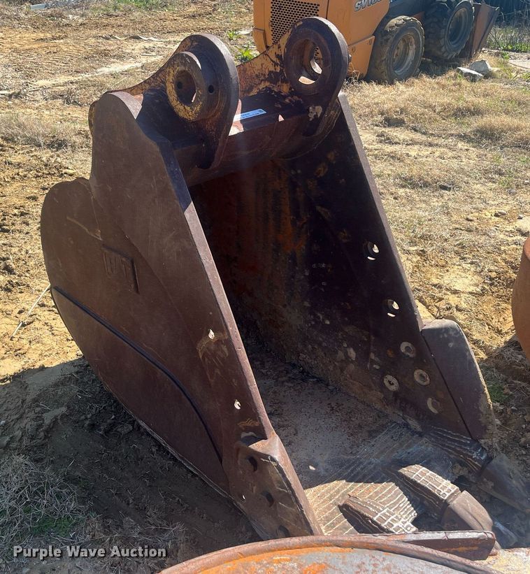 image for item EI0688 Caterpillar excavator bucket