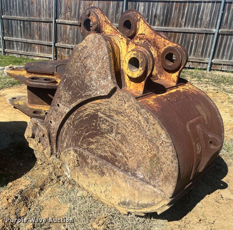 image for item EI0688 Caterpillar excavator bucket