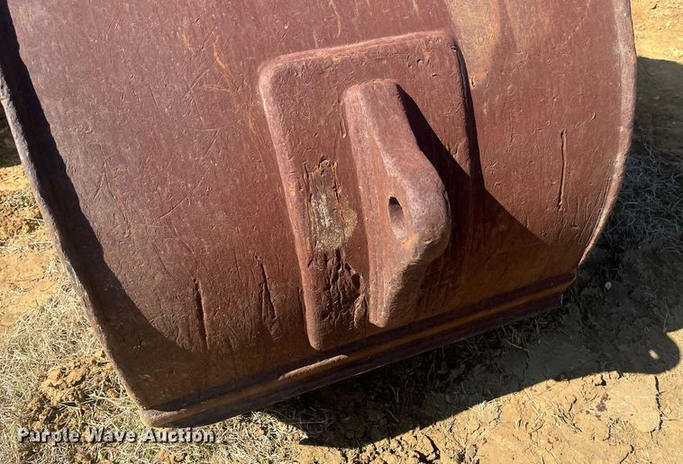 image for item EI0688 Caterpillar excavator bucket