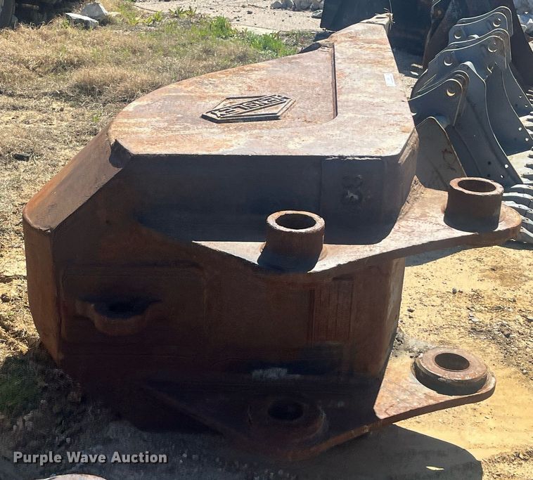 image for item EI0689 Hensley excavator bucket