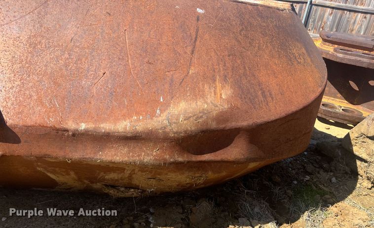 image for item EI0689 Hensley excavator bucket