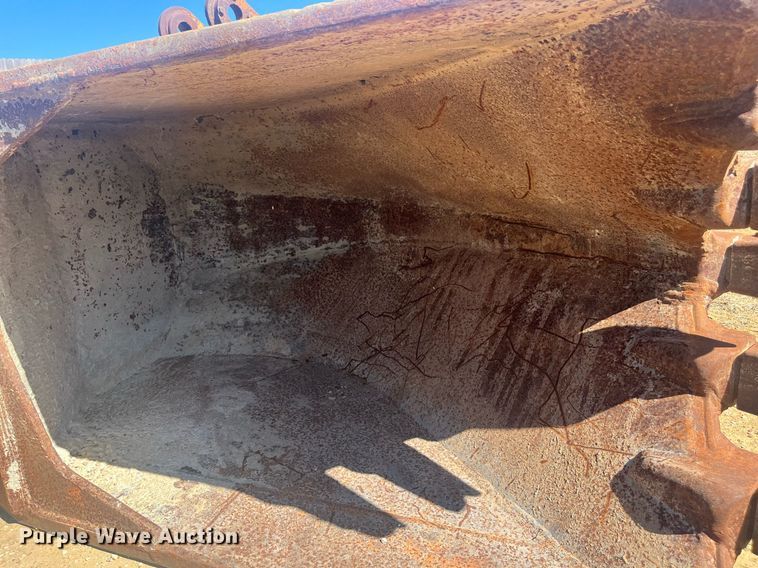 image for item EI0689 Hensley excavator bucket