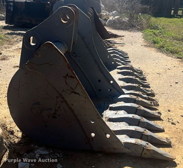 image for item EI0690 Excavator bucket