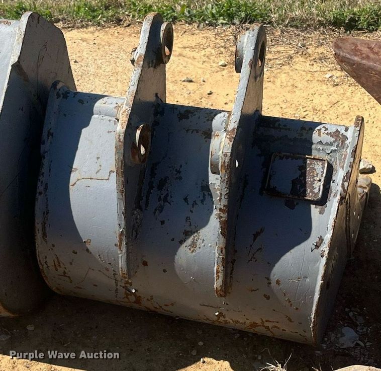 image for item EI0690 Excavator bucket