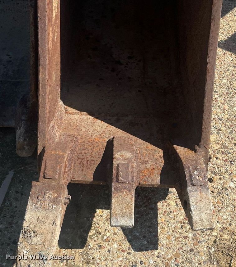 image for item EI0692 Excavator bucket