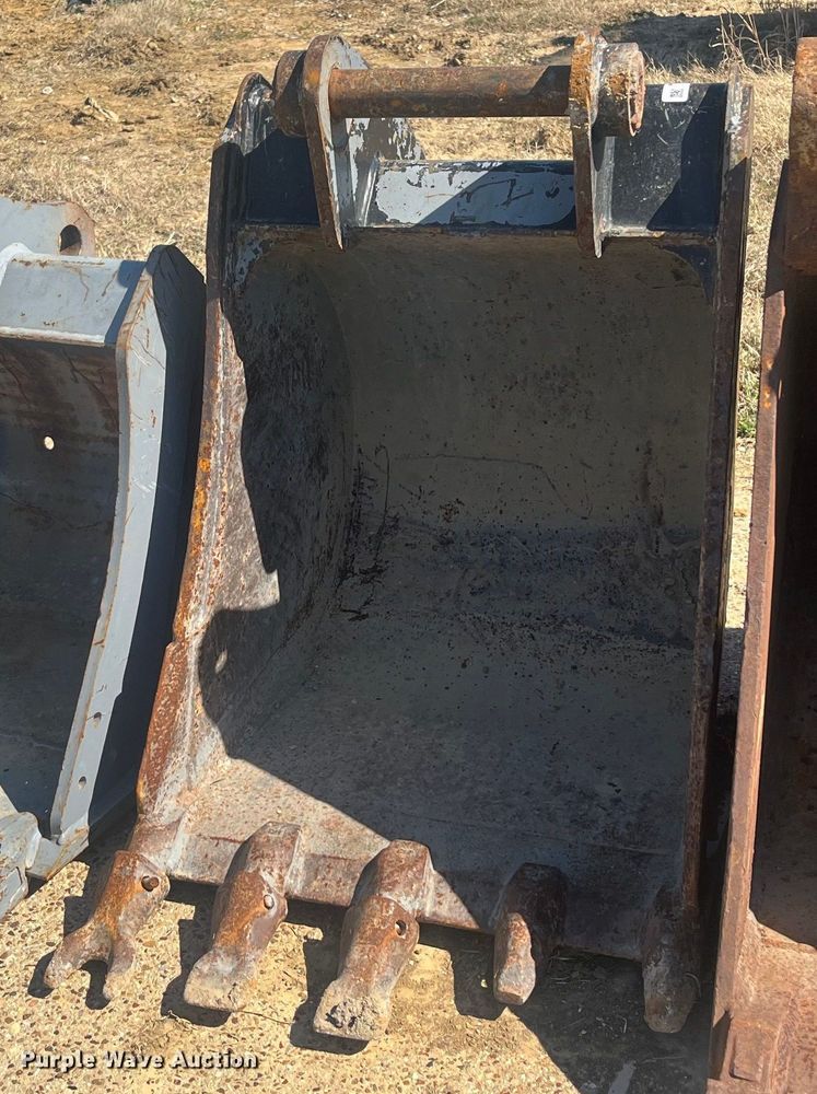 image for item EI0693 Excavator bucket