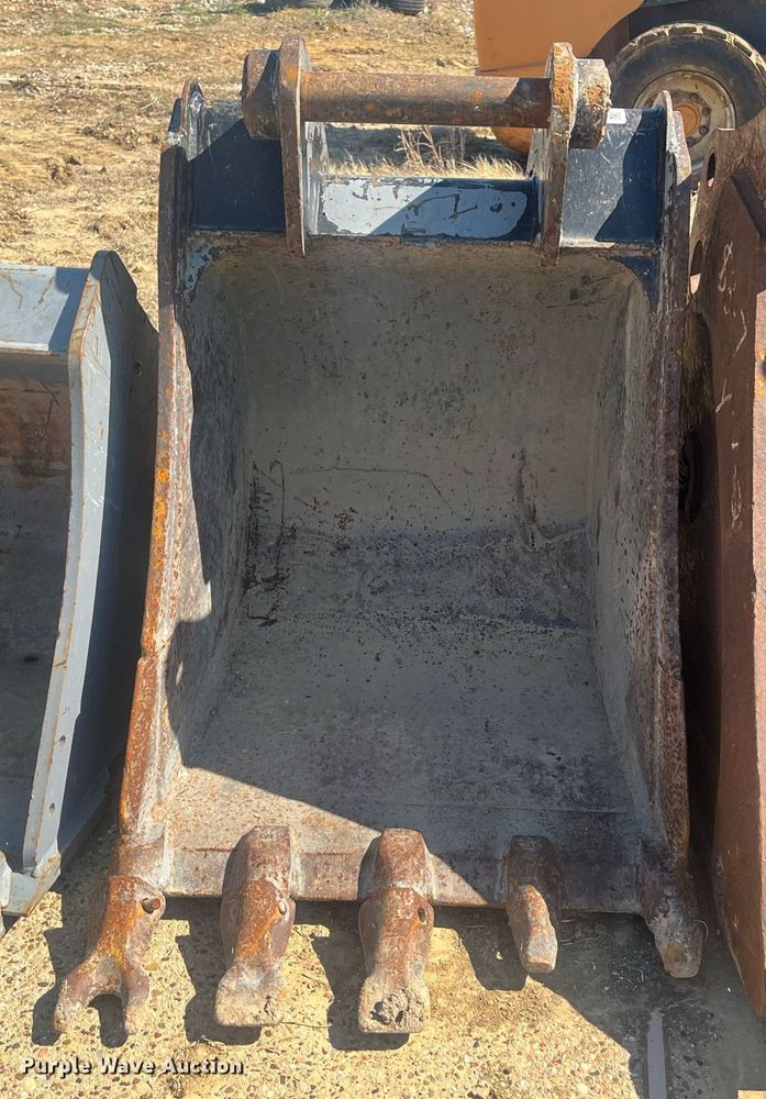 image for item EI0693 Excavator bucket
