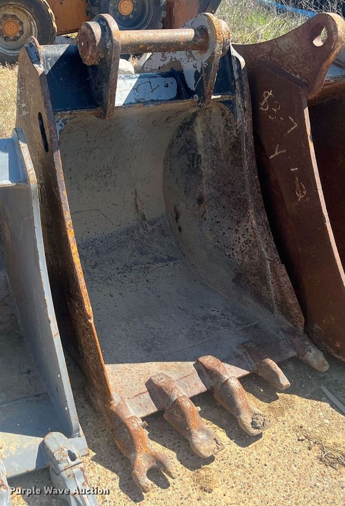 image for item EI0693 Excavator bucket