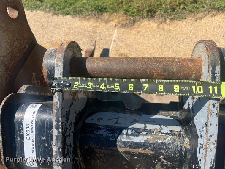 image for item EI0693 Excavator bucket