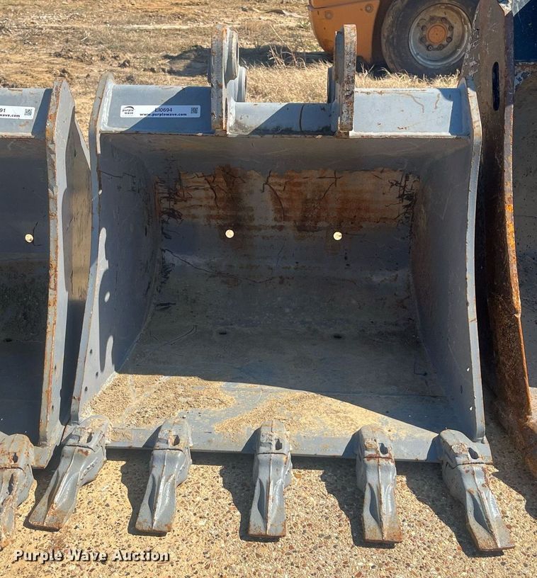image for item EI0694 Excavator bucket
