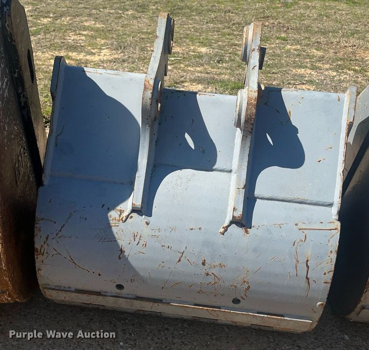 image for item EI0694 Excavator bucket