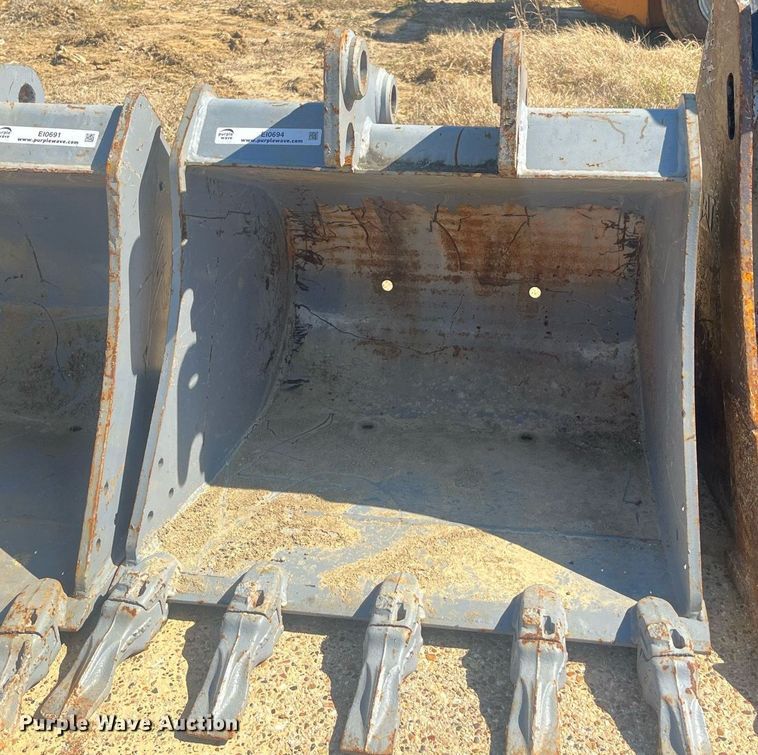 image for item EI0694 Excavator bucket