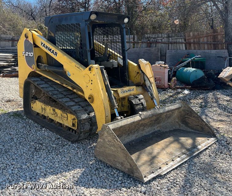 image for item EI0695 Yanmar T210 tracked skid steer loader